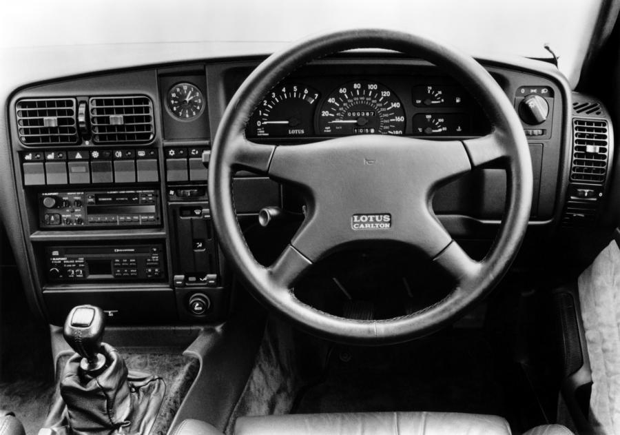 Панель приборов Vauxhall Omega Lotus by Carlton 1990 года  (фото 4 из 34)